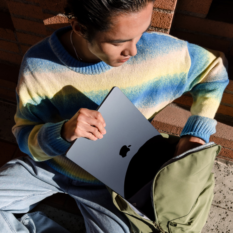 Apple MacBook Air 15" (M3, 8C / 10C, 2024) 8 ГБ, 256 ГБ SSD, Серый космос