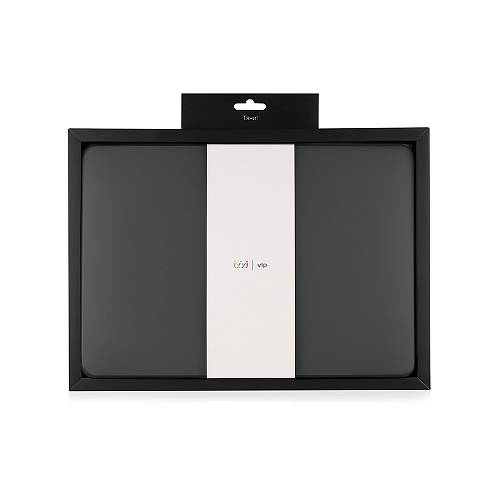 На фото изображено Чехол защитный VLP Plastic Case для MacBook Air 13" 2018-2021, черный